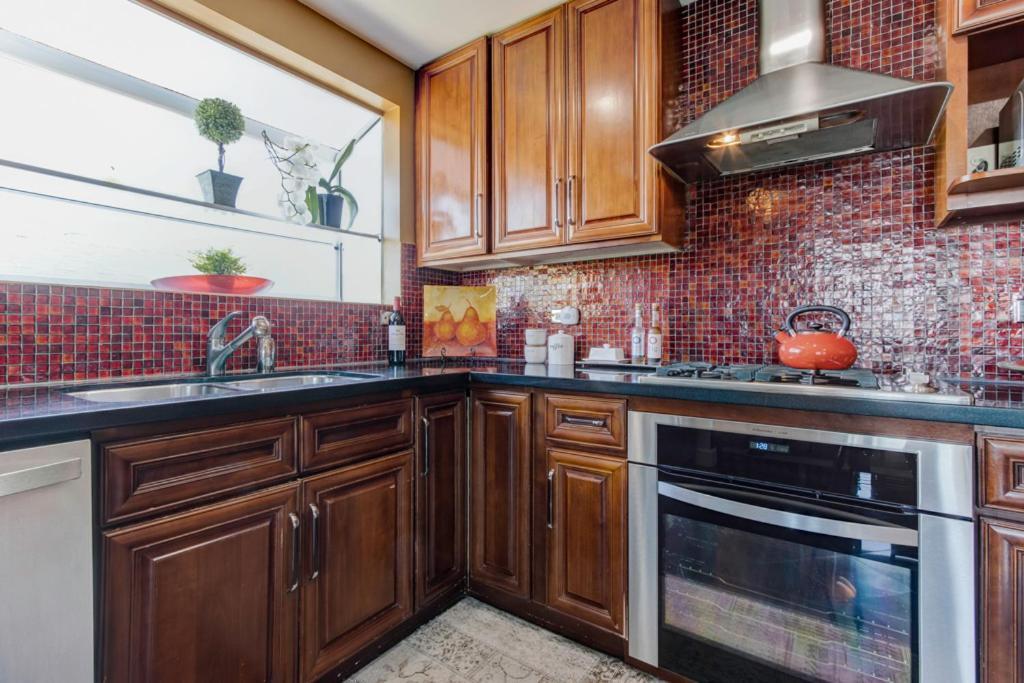 House-canyon Dr *